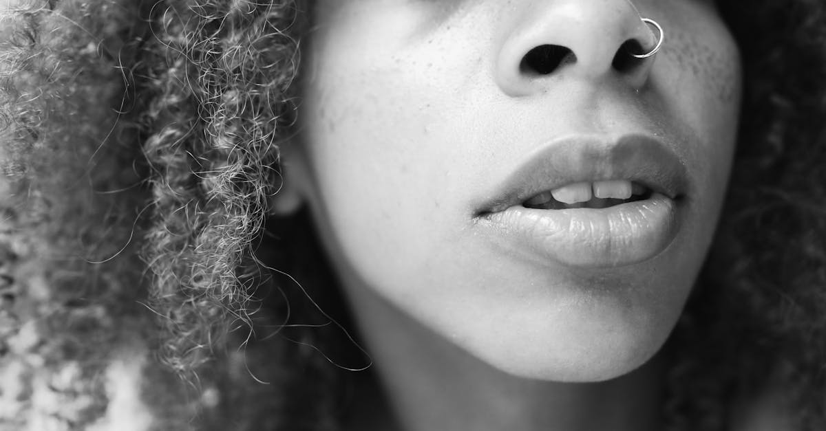 découvrez les différents styles de piercings, des plus classiques aux plus audacieux. explorez les tendances actuelles et trouvez l'inspiration pour personnaliser votre look avec des bijx uniques.