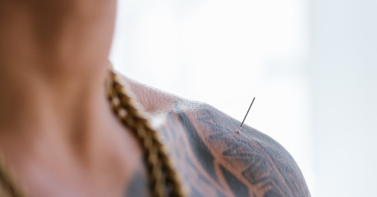 découvrez nos piercings temporaires, la solution idéale pour exprimer votre style sans engagement. faciles à appliquer et à retirer, ces bijoux éphémères vous permettent d'expérimenter avec votre look en toute simplicité. idéaux pour des occasions spéciales ou pour un changement de dernière minute, nos piercings temporaires combinent esthétique et confort.