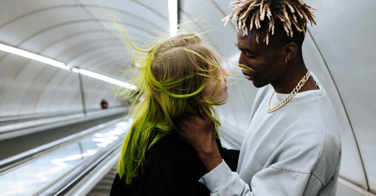découvrez l'univers des piercings : tendances, conseils, soins et inspirations pour sublimer votre style avec des créations uniques et sécurisées.
