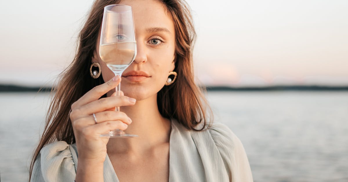 découvrez l'art du piercing de luxe, alliant élégance et sophistication. offrez-vous une expérience unique avec des bijoux raffinés et des techniques de pointe pour sublimer votre style personnel.