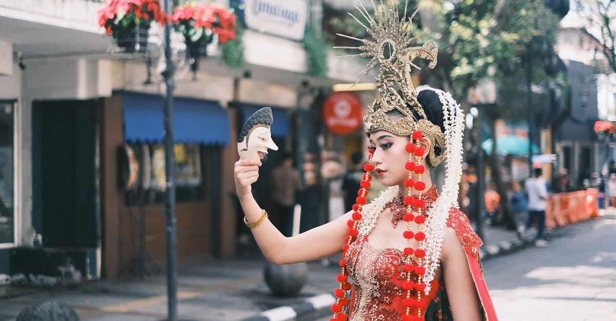 découvrez les richesses des traditions culturelles à travers le monde. explorez les coutumes, les festivals et les pratiques uniques qui façonnent l'identité des peuples et célèbrent la diversité humaine.