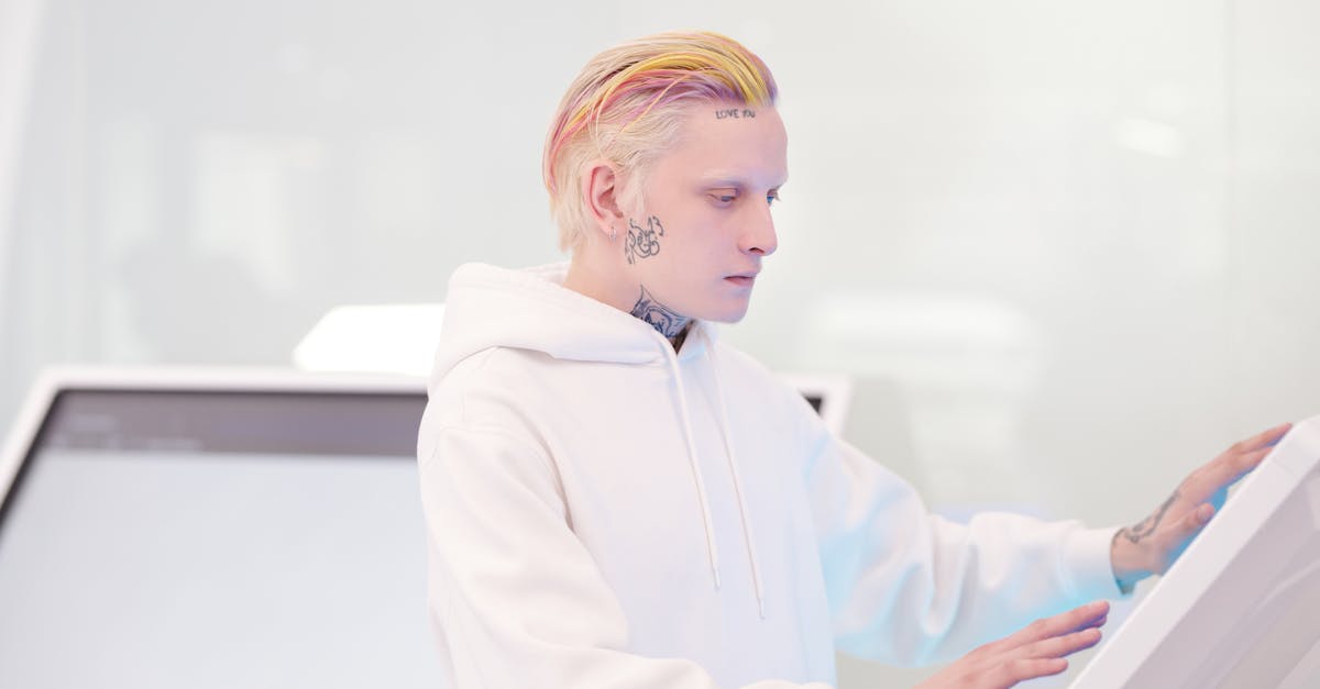 découvrez l'univers fascinant des piercings : conseils, tendances, soins et inspiration pour embellir votre style avec des accessoires uniques et personnalisés.