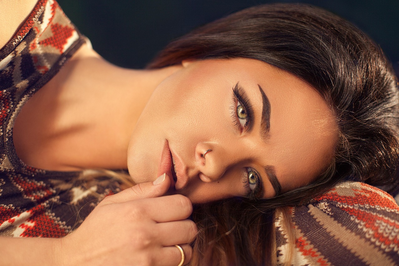 Tragus piercing : tout savoir sur cette tendance, procedure, soins et conseils