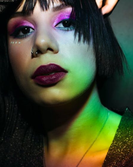 découvrez l'univers fascinant des piercings : tendances, conseils et inspirations pour embellir votre style avec des bijoux uniques. que vous soyez novice ou passionné, plongez dans le monde des piercings et trouvez le look qui vous ressemble.