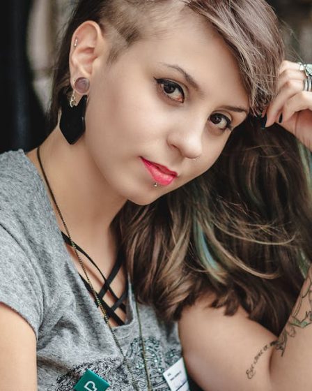 découvrez l'univers du piercing : tendances, conseils et soins pour embellir votre corps de manière unique. explorez nos guides pour choisir le piercing qui vous ressemble et admirez notre sélection de bijoux pour toutes vos envies.