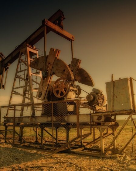 découvrez notre kit de perçage complet, idéal pour tous vos travaux de bricolage. comprend une sélection d'outils robustes et polyvalents pour percer avec précision et facilité.